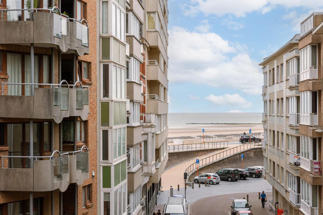 Cosy With 2 Terraces Right At The Beach Apartment Ostend