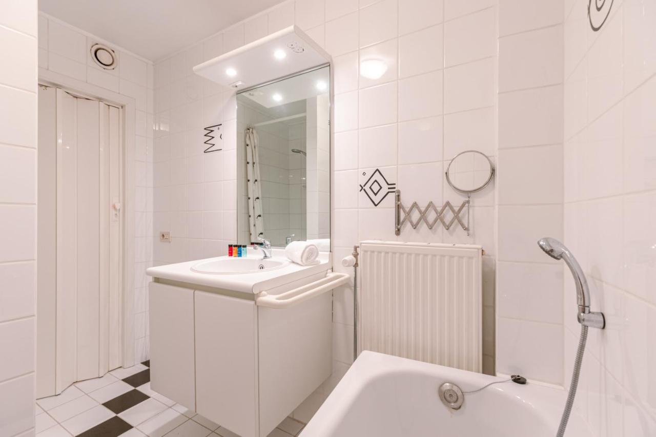 Apartment Cosy With 2 Terraces Right At The Beach Ostend