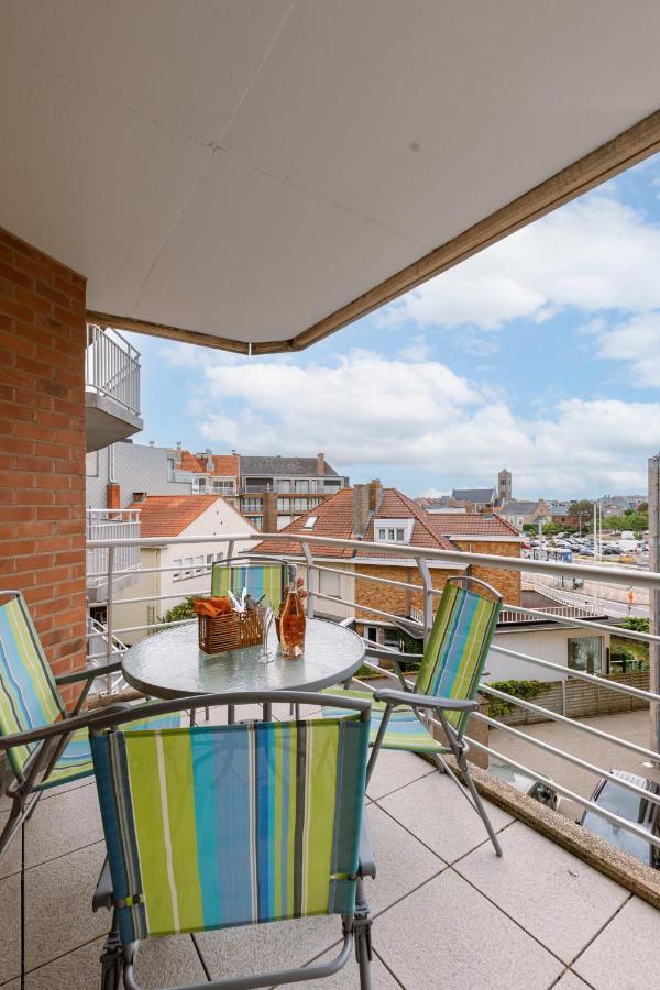 Cosy With 2 Terraces Right At The Beach Apartment