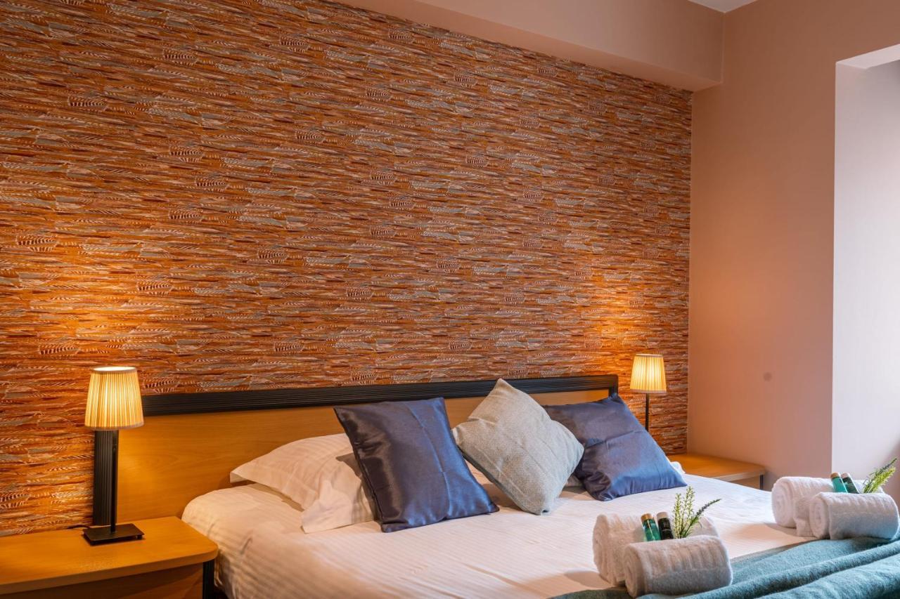 Cosy With 2 Terraces Right At The Beach Apartment
